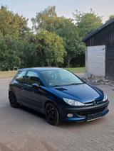 Peugeot Sportlicher Peugeot 206 2.0 16V S16 (TÜV NEU) - Peugeot 206 Sport mit Benzin-Antrieb