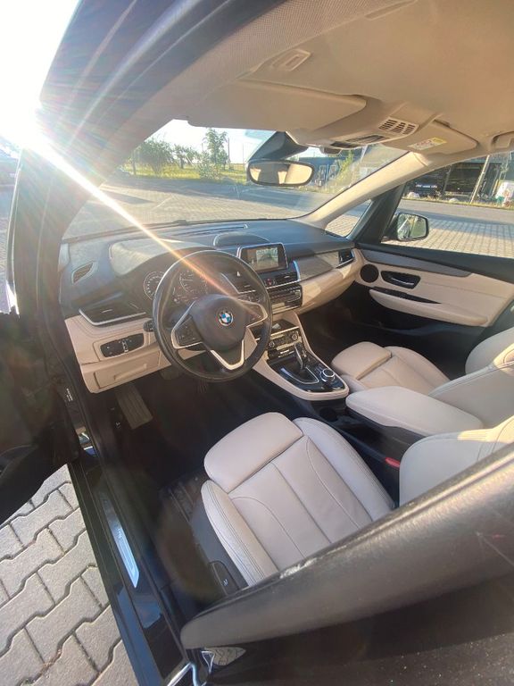 BMW 220 i AT/LUXURY/AHK/SPORTSITZE/RFK/LED/LHZ, Bild 5