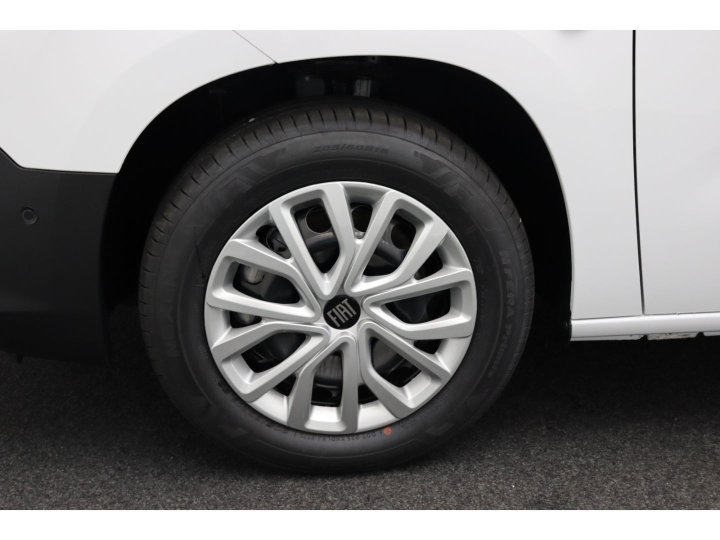 Fahrzeugabbildung Fiat  E- Doblò Kastenwagen XL 100 kW