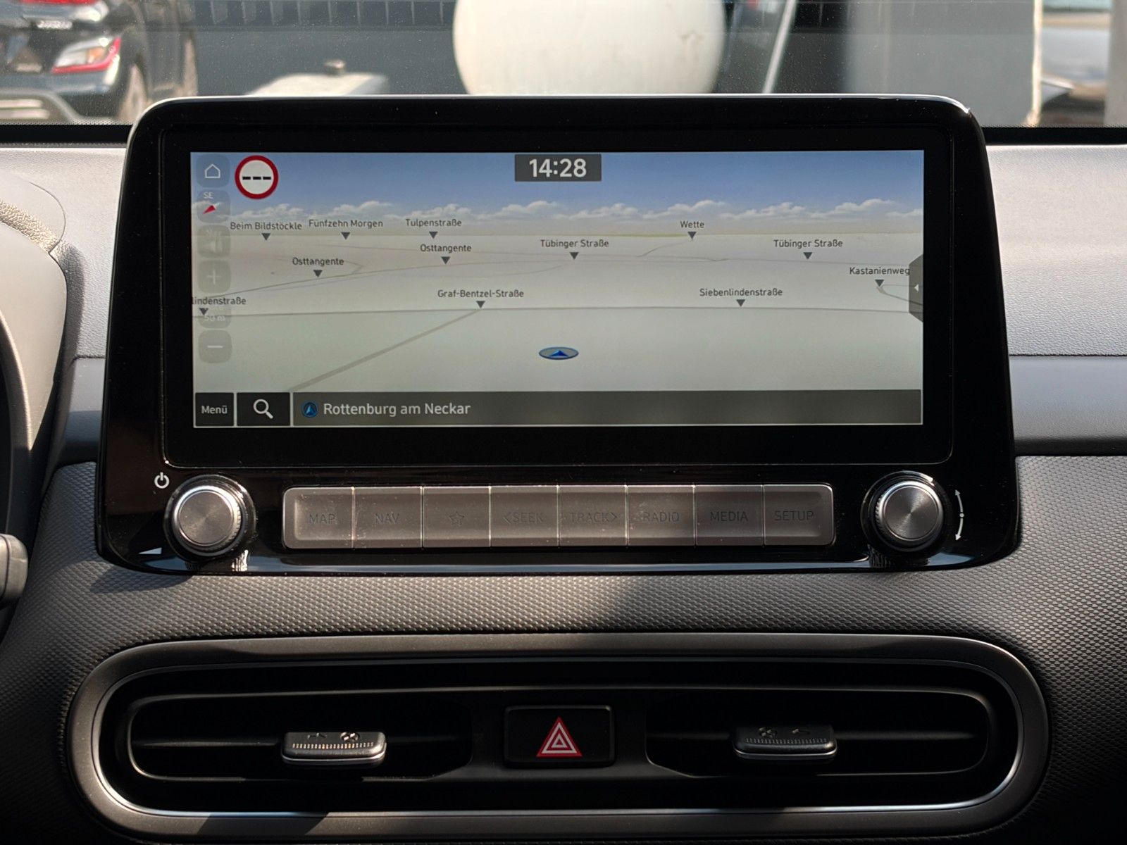 Fahrzeugabbildung Hyundai KONA E Trend NAV LHZ LKA LFA ACC KRELL CarPlay