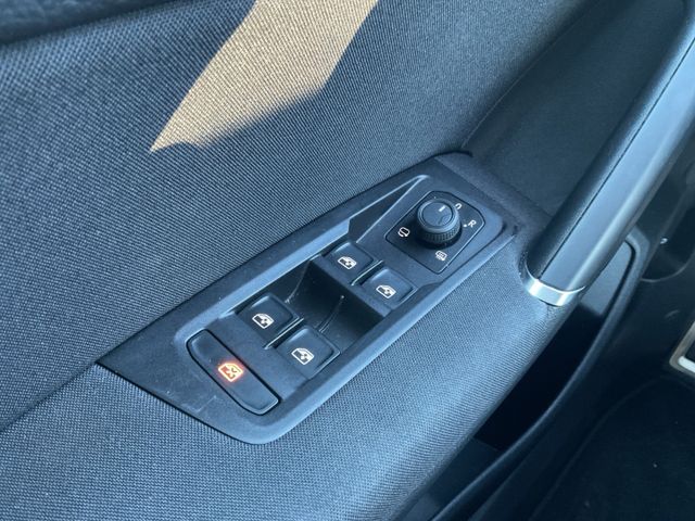 Touran Active 2.0 TDI Navi ACC Apple CarPlay