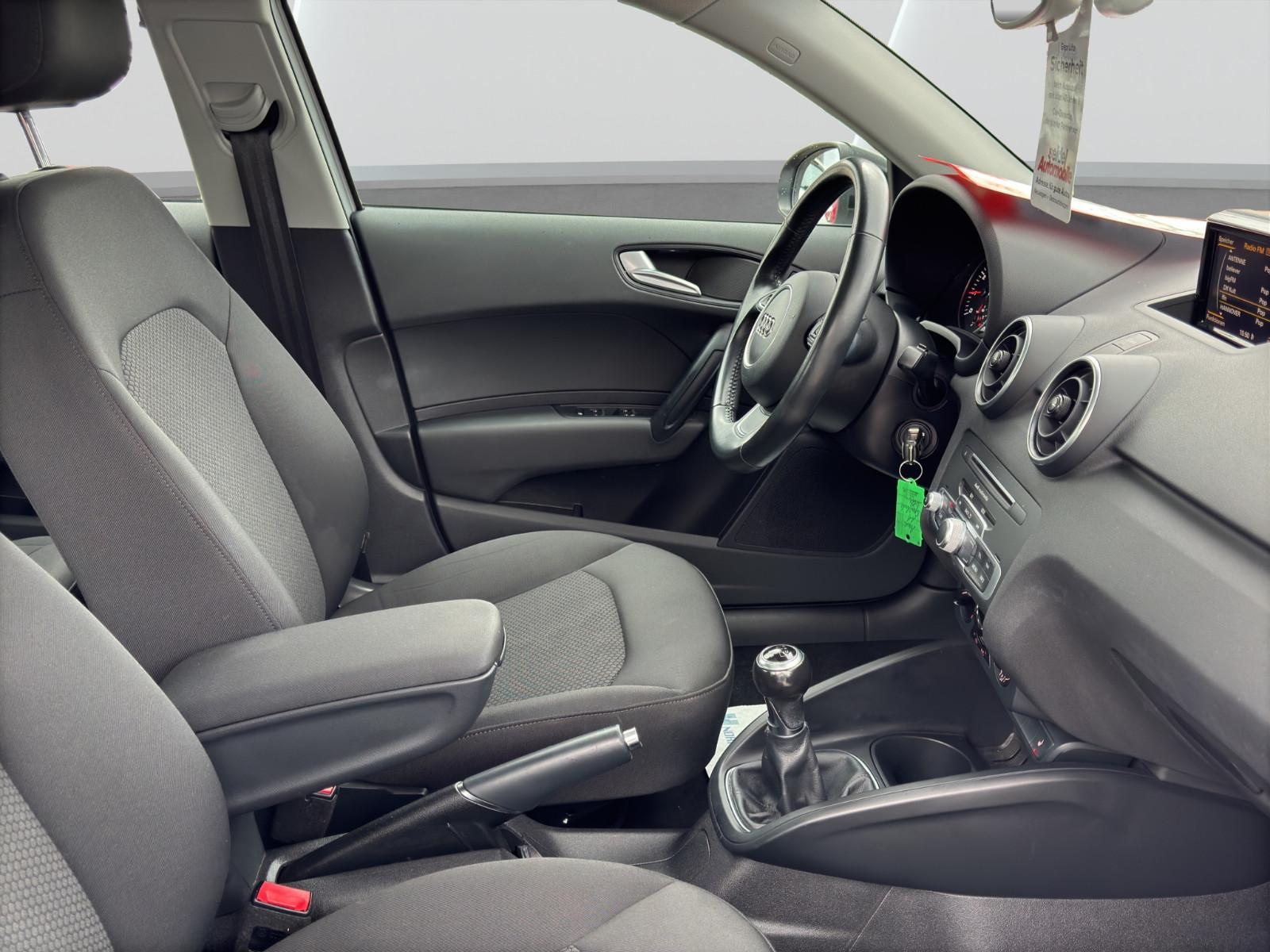 Audi A1 Sportback 1.0 TFSI, S-Line, Navi, Bluetooth