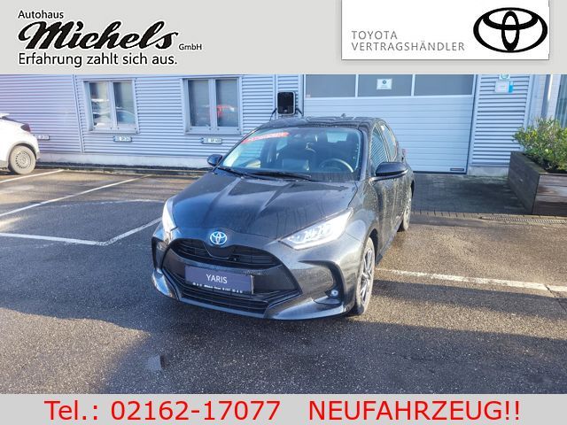 Toyota Yaris 1.5 Hybrid Team D AKTION !!!