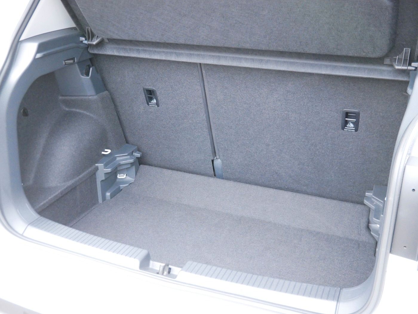 Fahrzeugabbildung Volkswagen T-Cross 1.0 TSI Life NEU32T ACC NAVI SHZ LED PDC