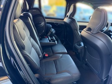 Volvo XC90 B5 Plus Black Edition AWD