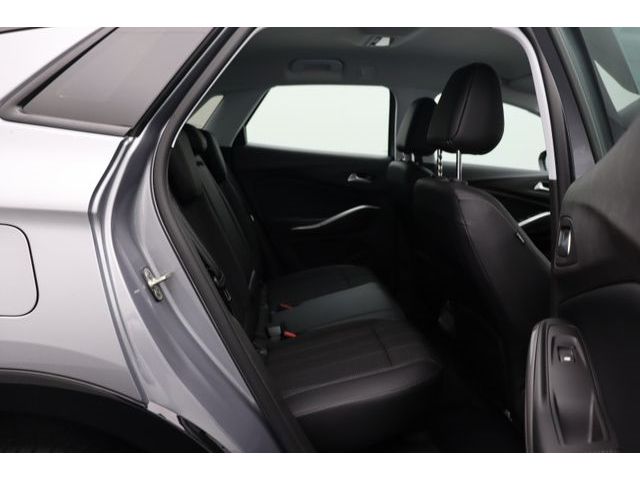 Fahrzeugabbildung Opel Grandland 1.2 GS Line AUT LED Navi ACC RK