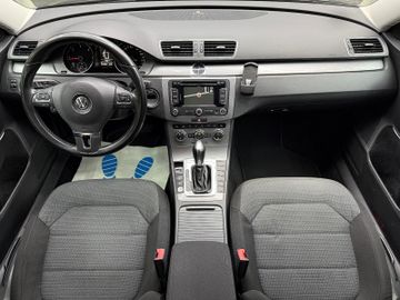 Volkswagen Passat - 8