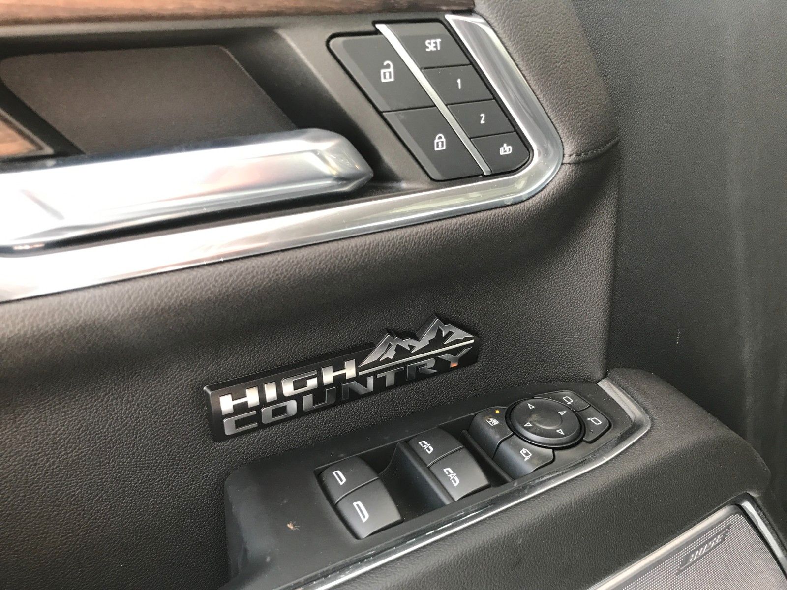 Fahrzeugabbildung Chevrolet Silverado 6.2 V8 High Country*Z71 *KlappeLPG
