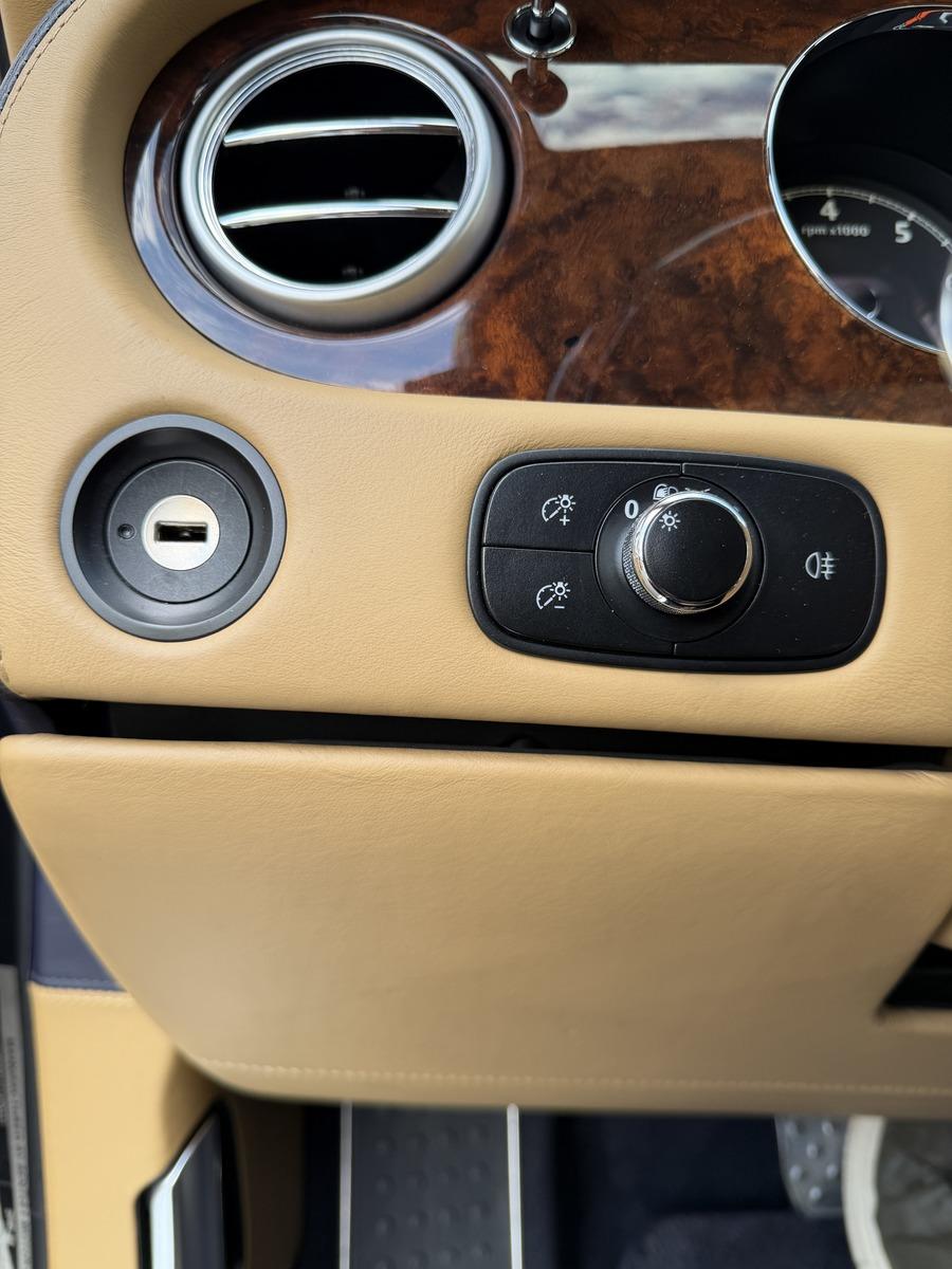 Bentley Continental Flying Spur W12 ACC/ 1 Hand