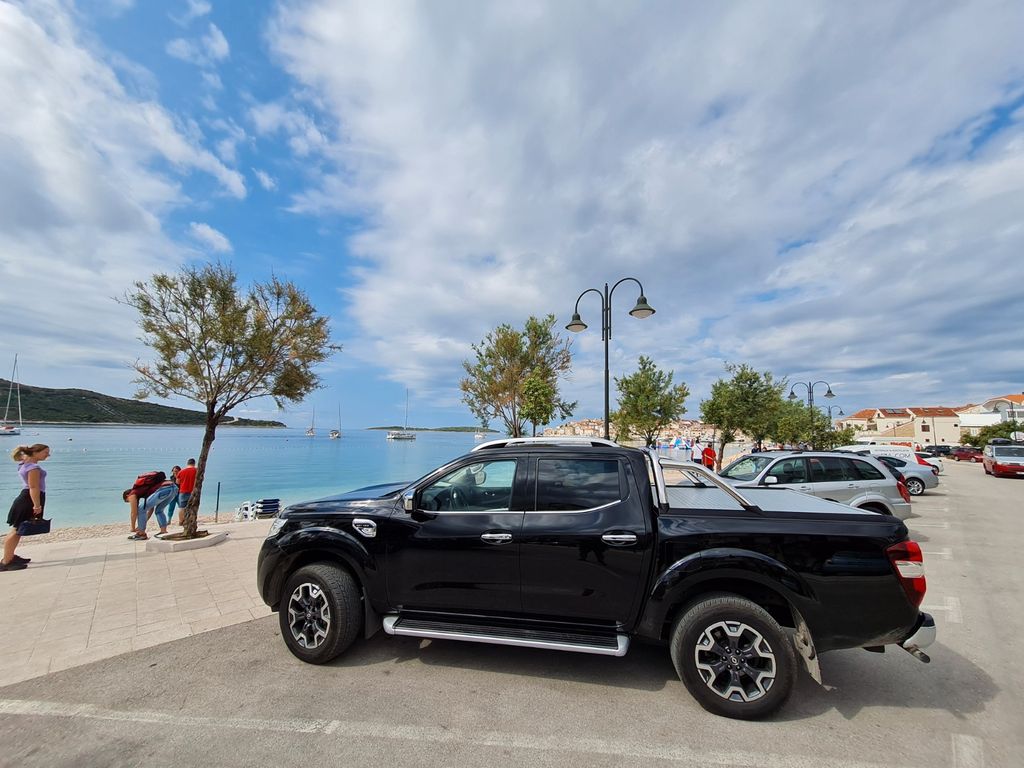 Image of Renault Alaskan