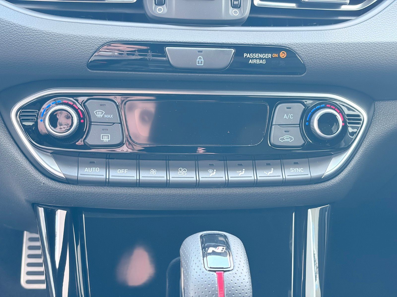 Fahrzeugabbildung Hyundai i30 1.6 T-GDI N Line Kamera,LED,Navi,Pano,SHZ,SD