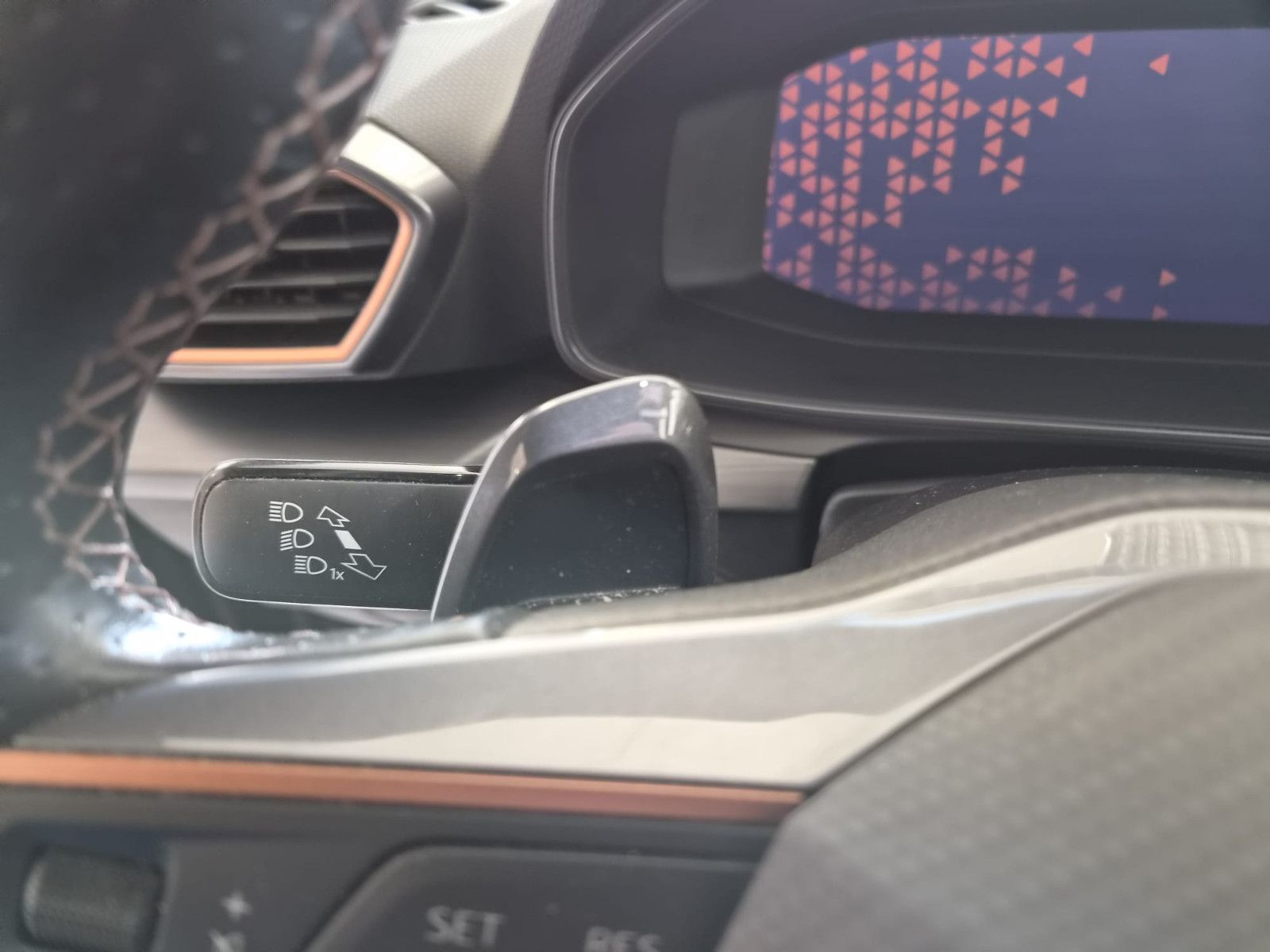 Fahrzeugabbildung CUPRA Leon Sportstourer / LED / KAMERA / GEPFLEGT