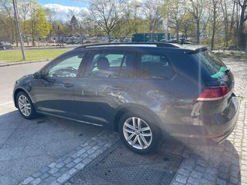 Volkswagen Golf - 10