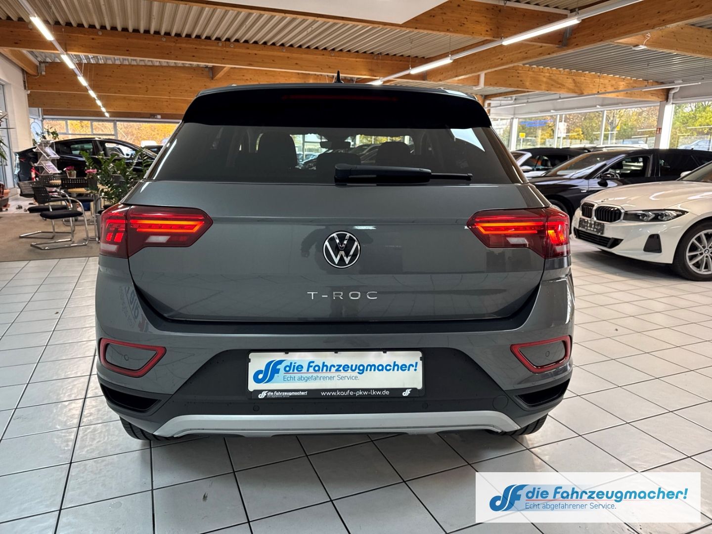 Fahrzeugabbildung Volkswagen T-Roc Move Navi Digitales Cockpit LED Apple CarP