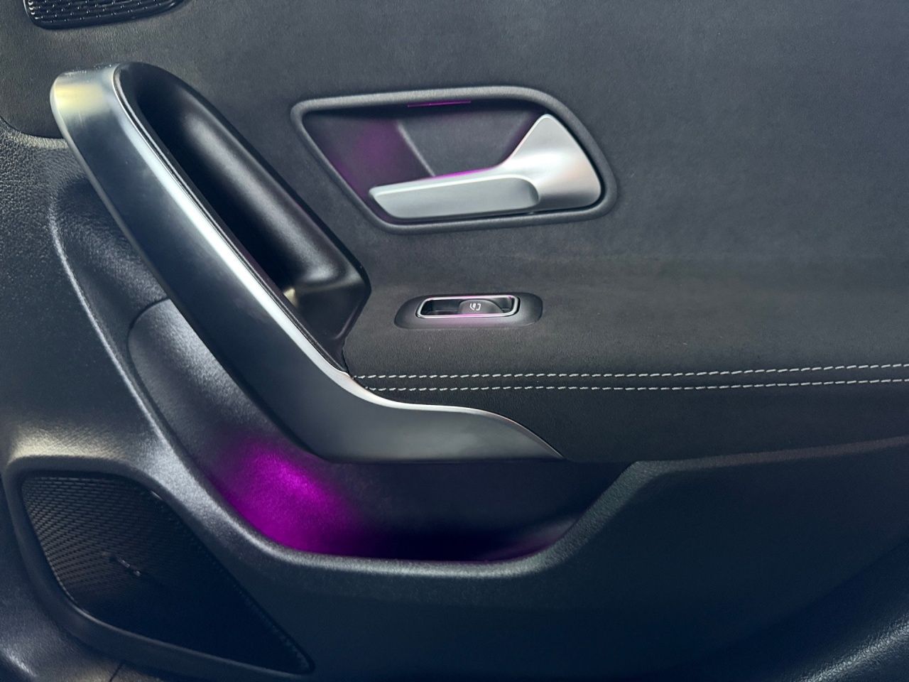 Fahrzeugabbildung Mercedes-Benz CLA 200 SB AMG+AHK+NIGH+MULTIB+360+DIST+KEYL+LHZ