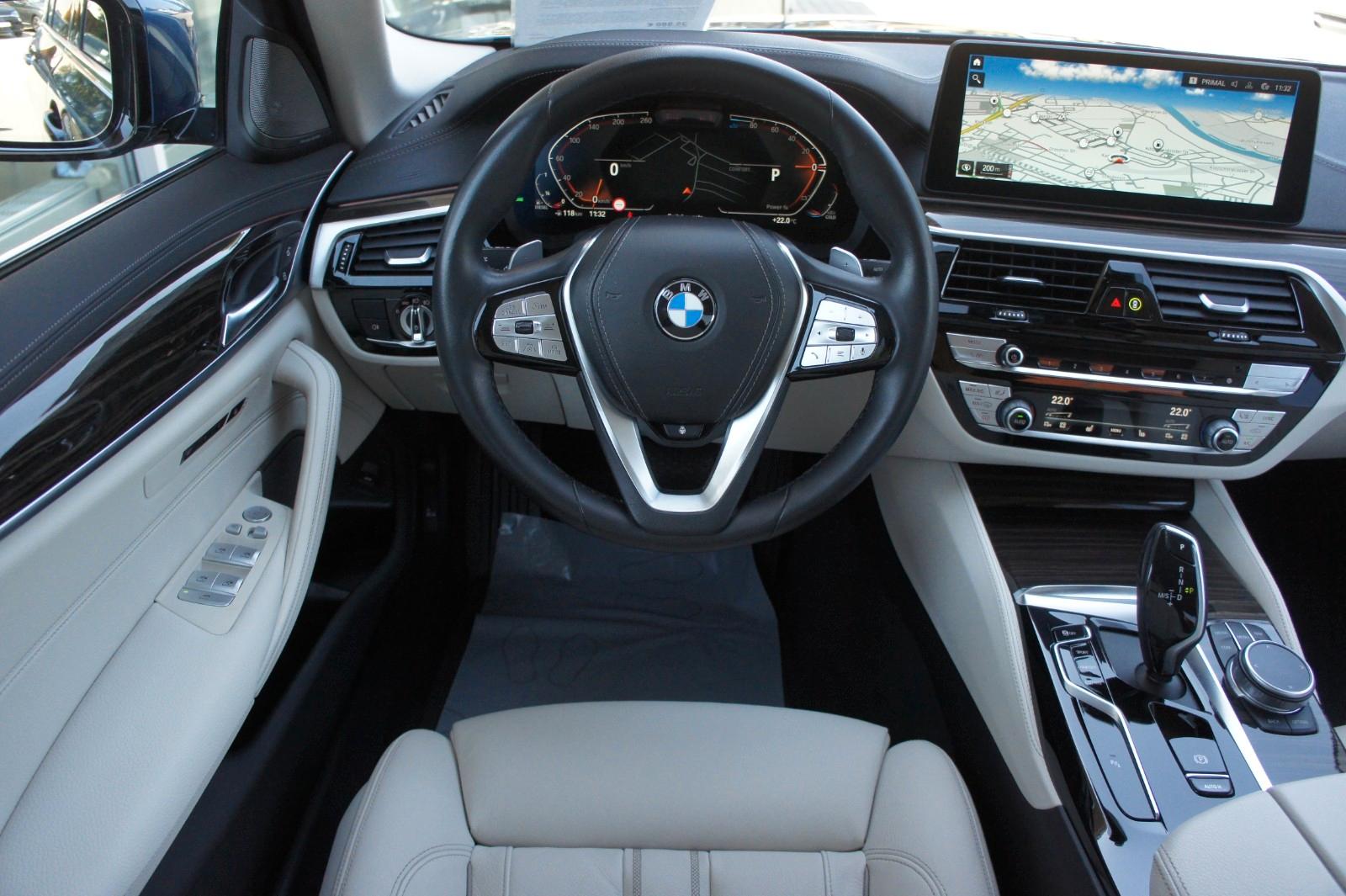 BMW 520d Limousine xDrive Luxury-Line *STANDHZG*