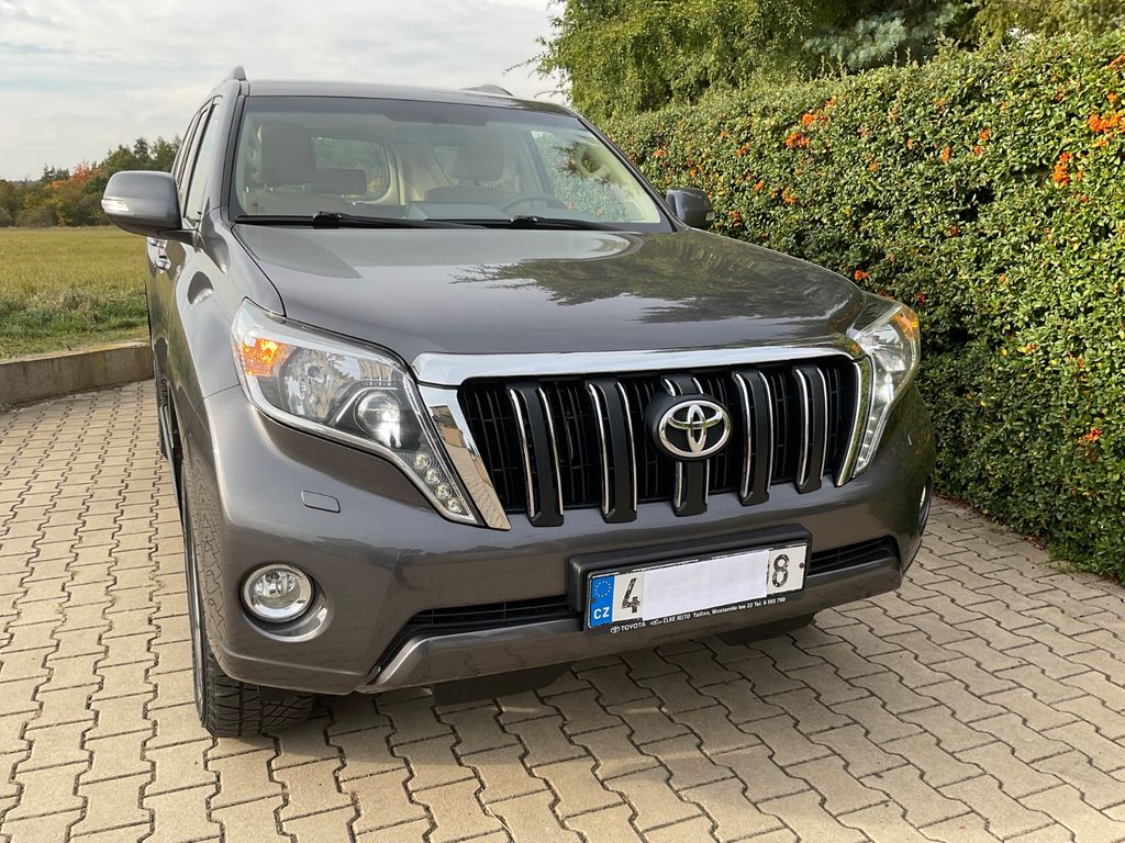 Image of Toyota Land Cruiser