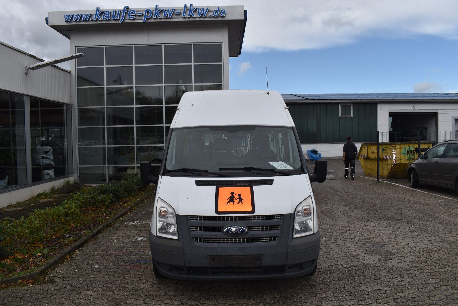 Fahrzeugabbildung Ford Transit Kombi FT 300 L Behindertengerecht *1233