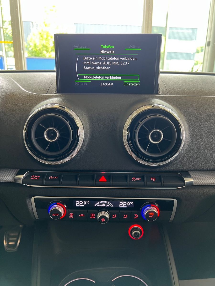 Fahrzeugabbildung Audi A3 Sportback ultra S line Sport *LED/MATRIX*