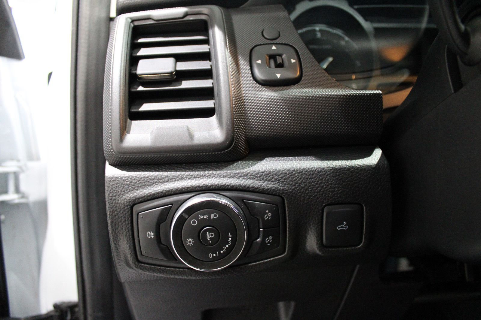 Ford Ranger Extra 2.0 TDCI 4x4 PANTHER DOKA *I.HAND* foto 18