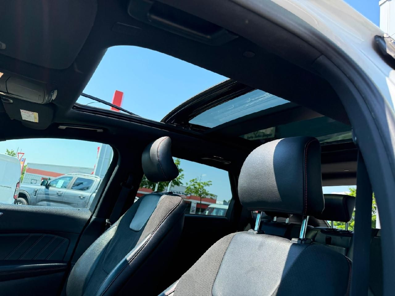 Fahrzeugabbildung Ford Edge ST-Line 4x4 Pano, AHK, Vollausst., Matrix