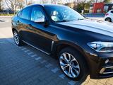 BMW X6 xDrive30d - Vollausstattung / 8-fach Bereift - BMW: V6