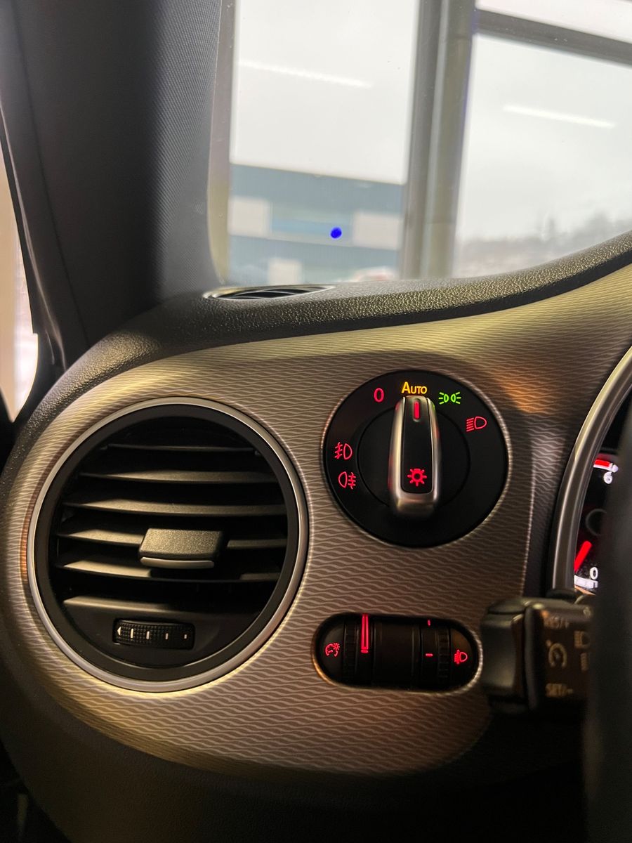 Fahrzeugabbildung Volkswagen Beetle Lim. 2.0 TDI Club R line SONDERMODEL*