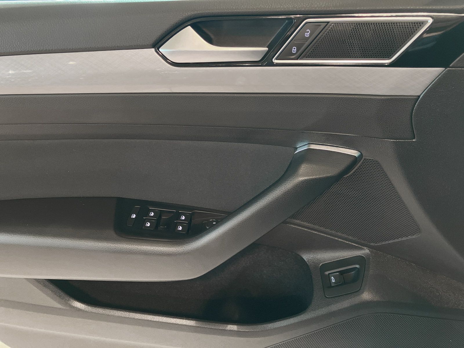 Volkswagen Passat - Bild 15