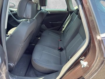 Opel Astra J 2.0 CDTI Innovation +Navi+SHZ+2xKlima+LM