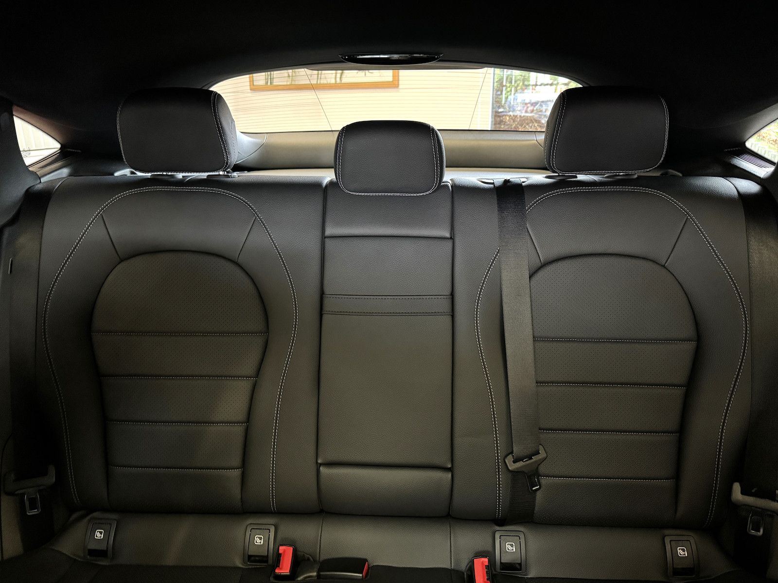 Fahrzeugabbildung Mercedes-Benz GLC 250 Coupe AMG/LED/Distronic/S-Dach/Memo/360°