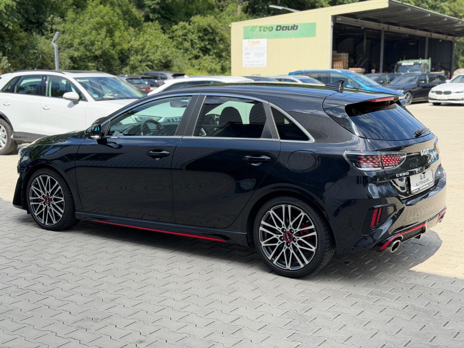 Kia Ceed GT/Automatik/LED/JBL/AHK/Alcantara/47700km