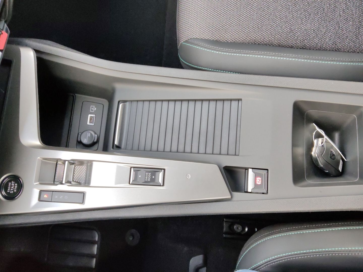 Peugeot 408 - Bild 23