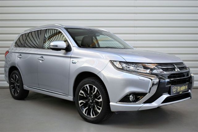 Mitsubishi Outlander PHEV Plus 4WD STANDHEIZUNG*TEILLEDER*N