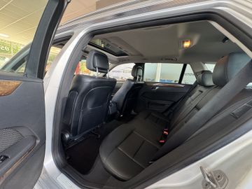 Mercedes E 220 - 10