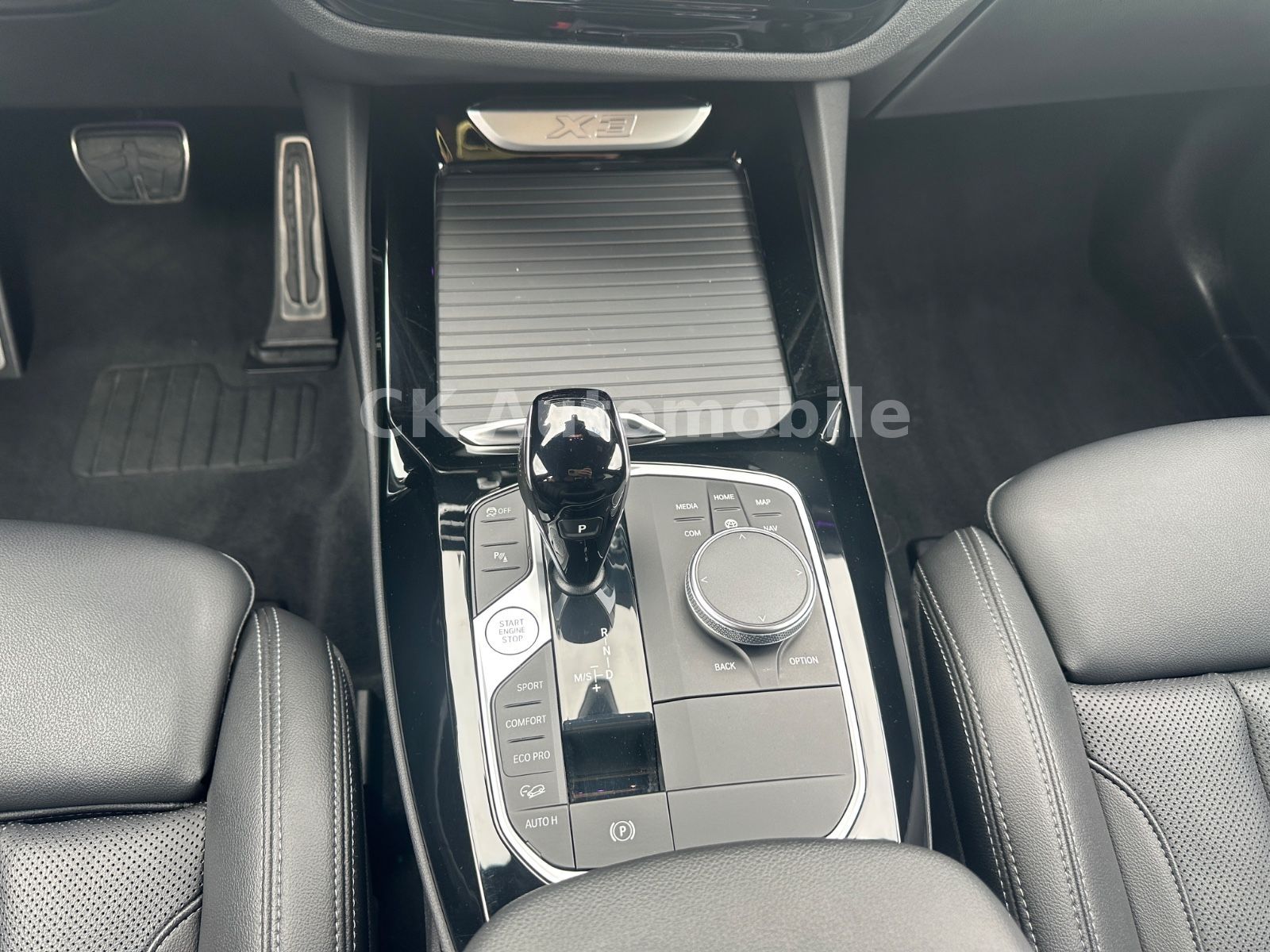 Fahrzeugabbildung BMW X3 xDrive30 i M-Sport/Shadow-Line/Navi/Kam./LED