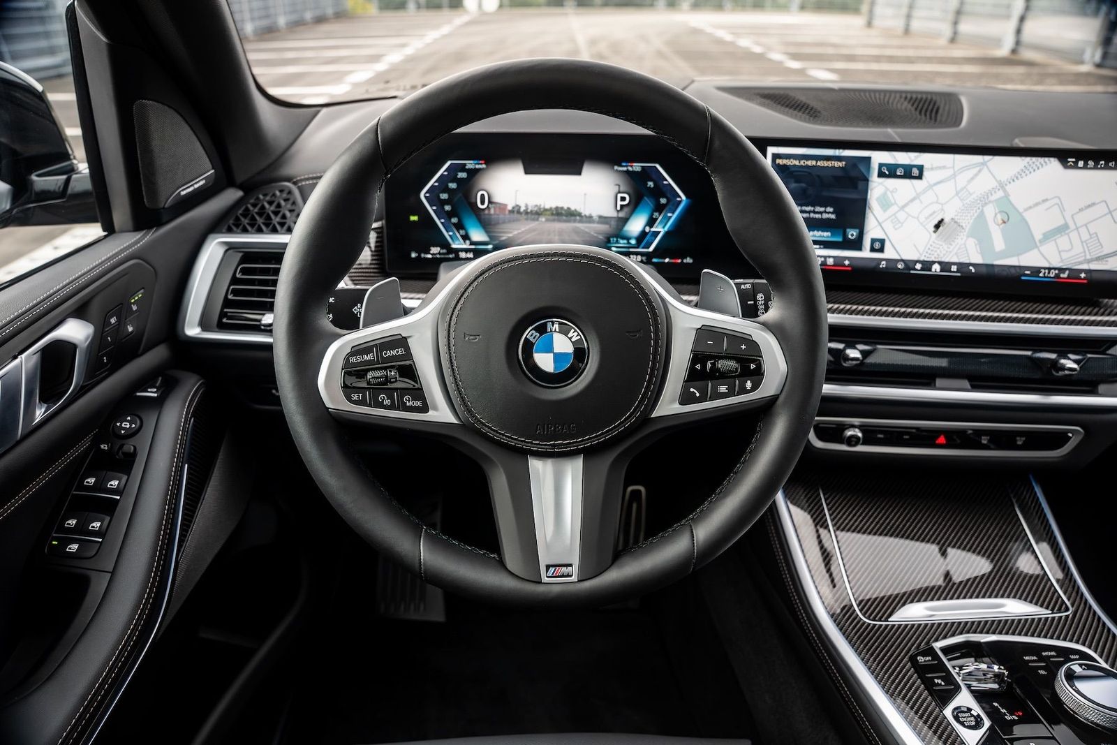 Fahrzeugabbildung BMW X5 40d xD M-SPORT PRO|AHK|MASSAGE|LIFT|CARBON