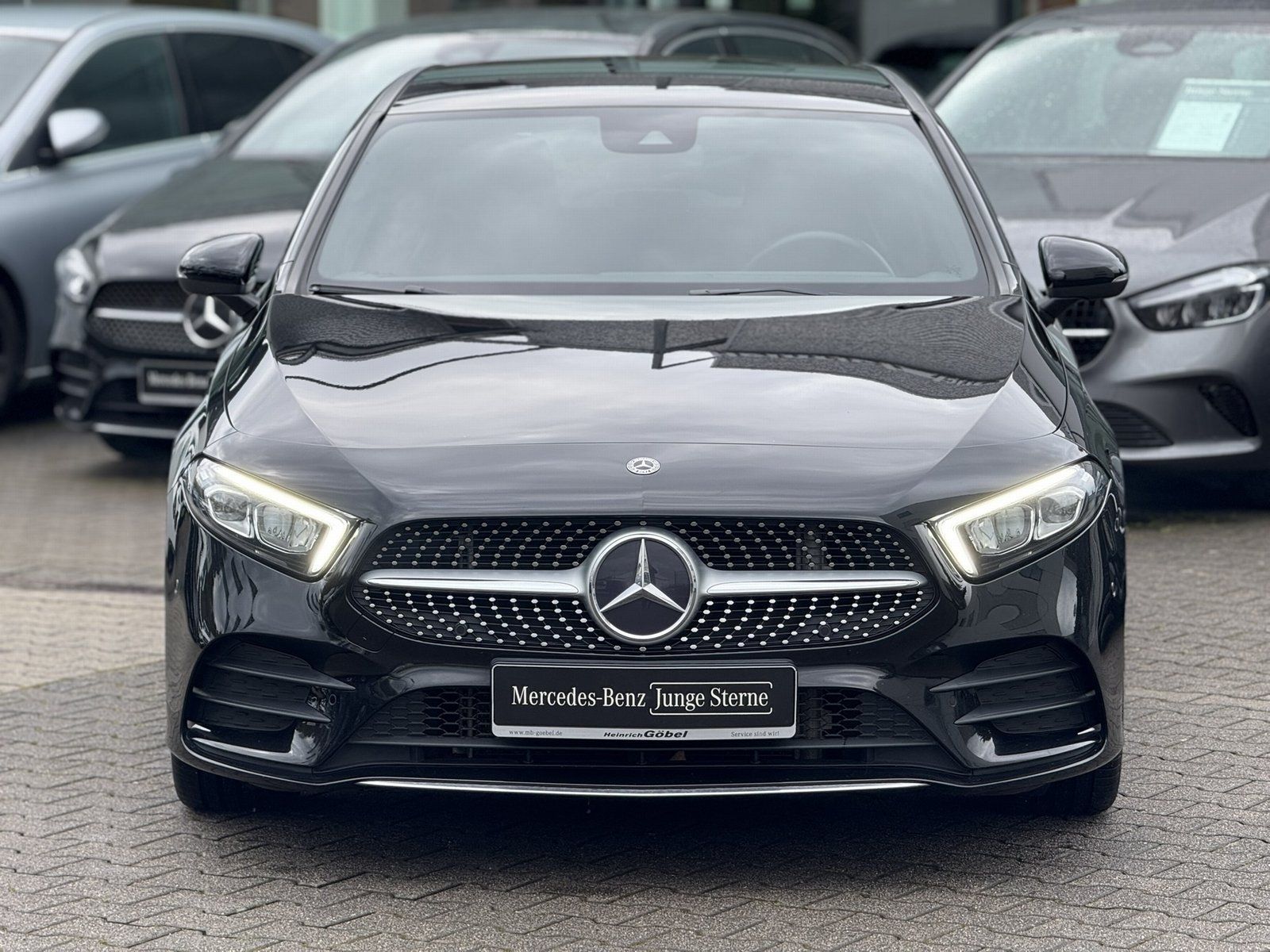 Fahrzeugabbildung Mercedes-Benz A 200 AMG*LED*NAVI-PREMIUM-PAKET*SITZHEIZUNG