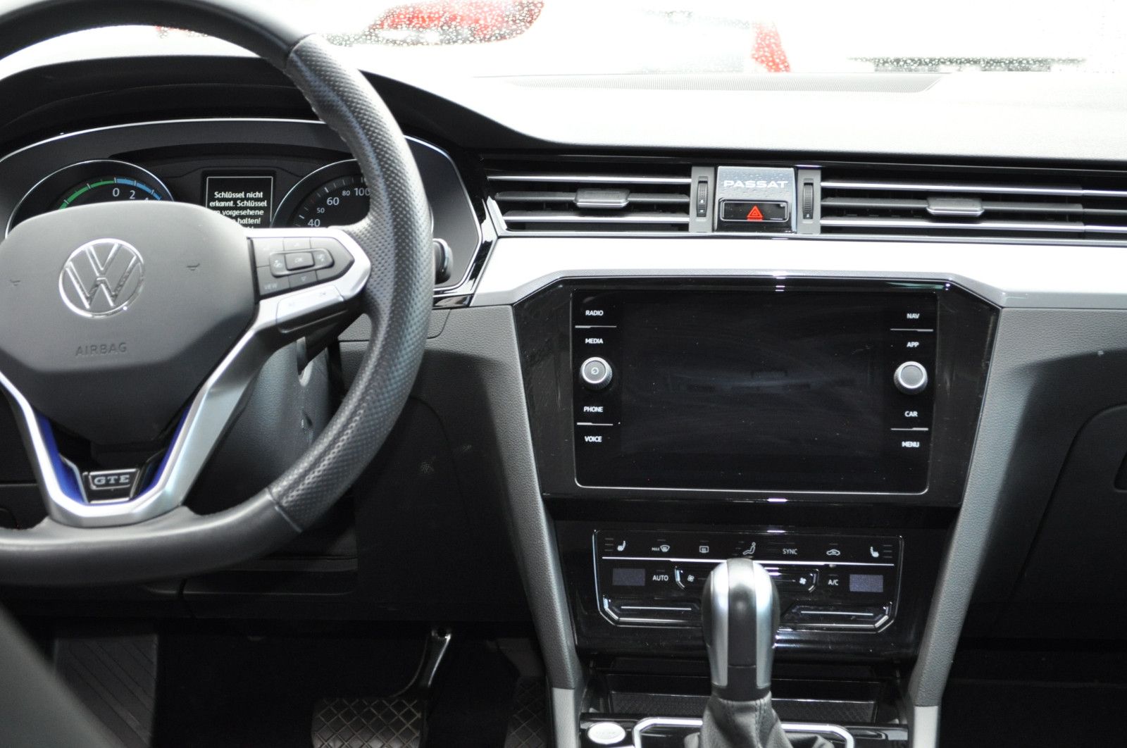 Fahrzeugabbildung Volkswagen Passat Variant GTE Business