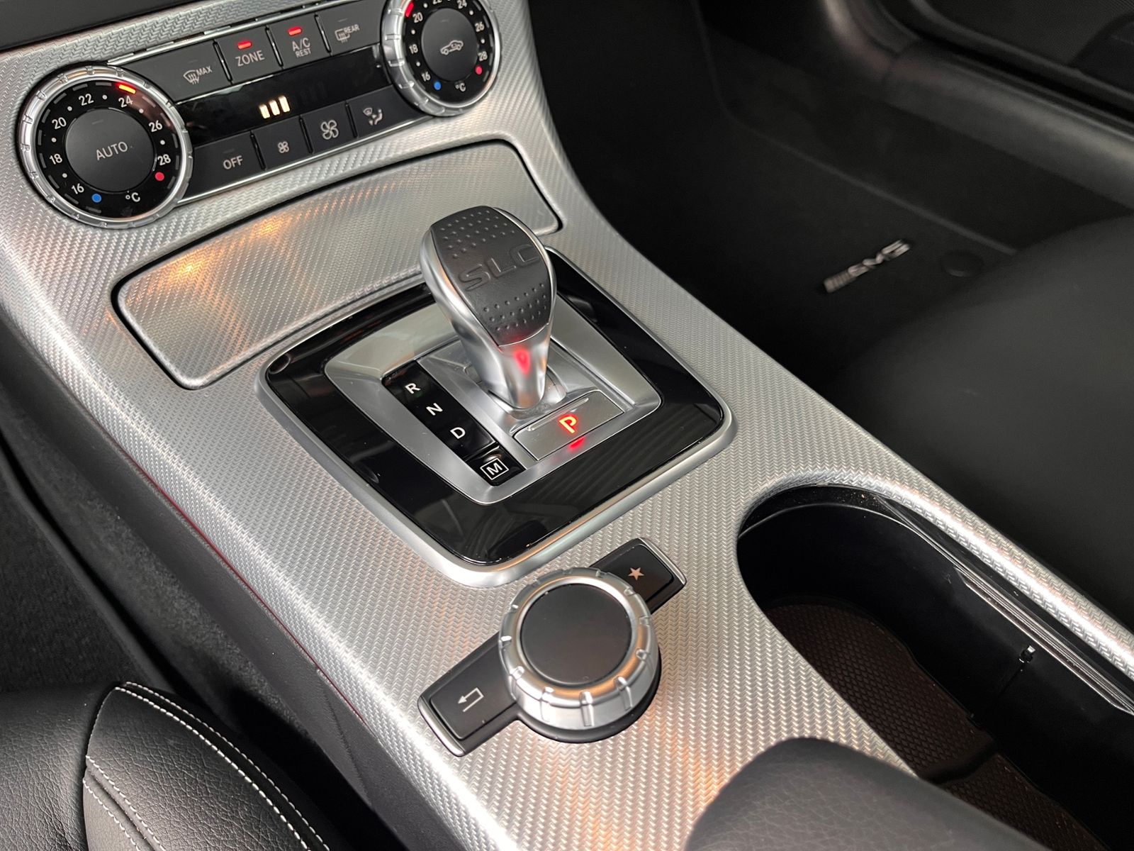 Fahrzeugabbildung Mercedes-Benz SLC 300 AMG-LINE KLIMA LED NAVI ALU AIRSCRAF