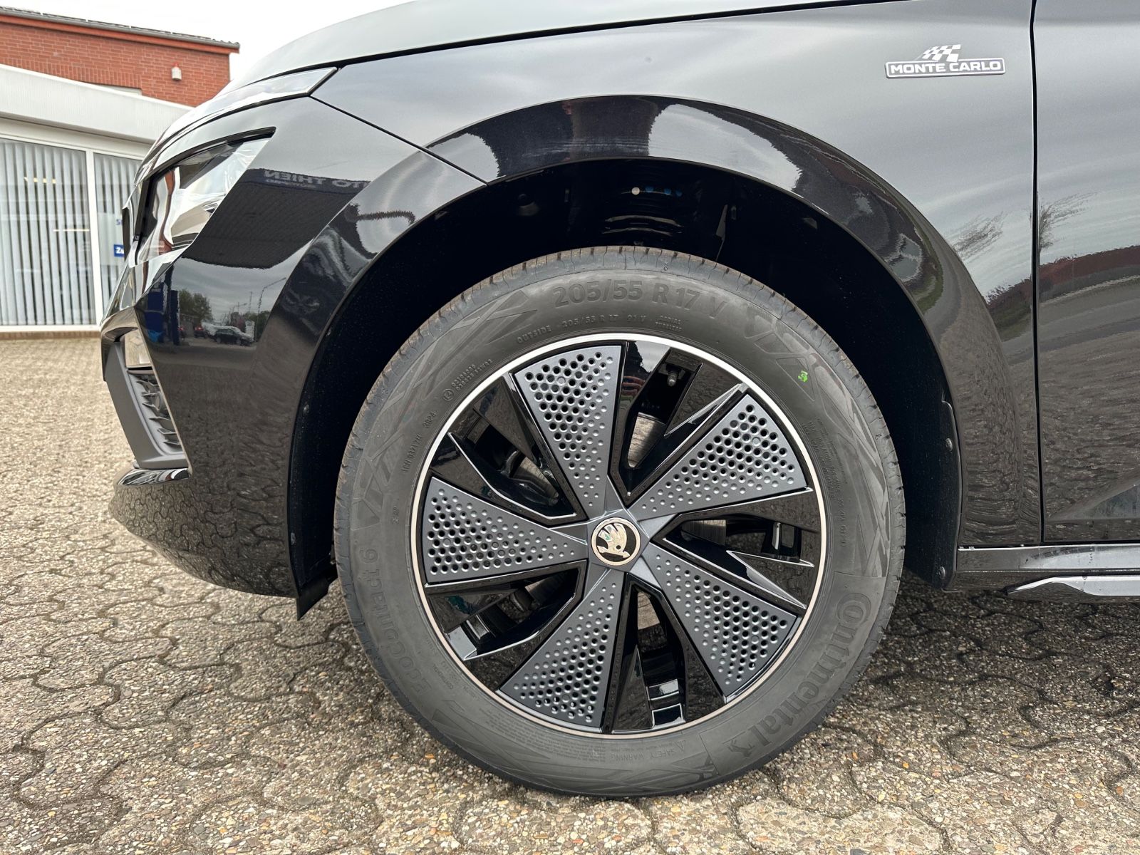 Fahrzeugabbildung SKODA Kamiq Monte Carlo 1.0 TSI DSG ACC/Matrix/Pano