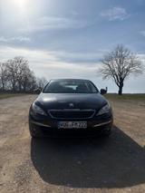 Peugeot 308 II Active 1.2 - SCHECKHEFT/SERVICE NEU - gebrauchte Peugeot 308 aus dem Jahr 2013