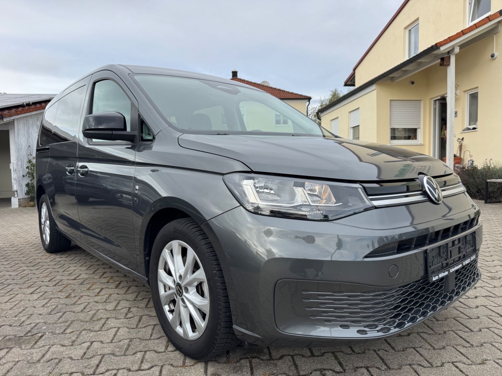 Volkswagen Caddy Maxi Life eHybrid vorb.AHK Navi Kamera 7Si