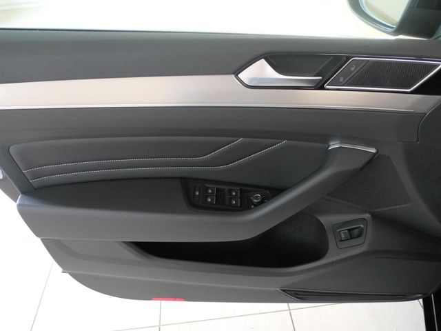 Passat Variant 2.0 TDI DSG Elegance Bluetooth