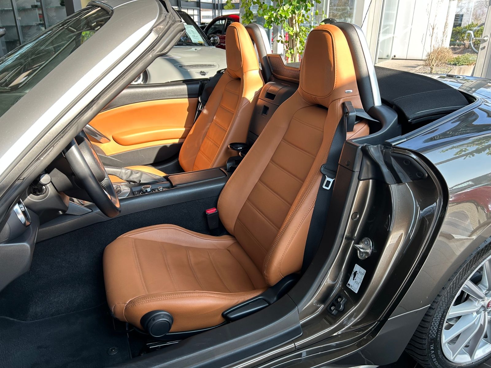 Fahrzeugabbildung Fiat 124 Spider Lusso BOSE RFK KLIMA NAVI SHZ