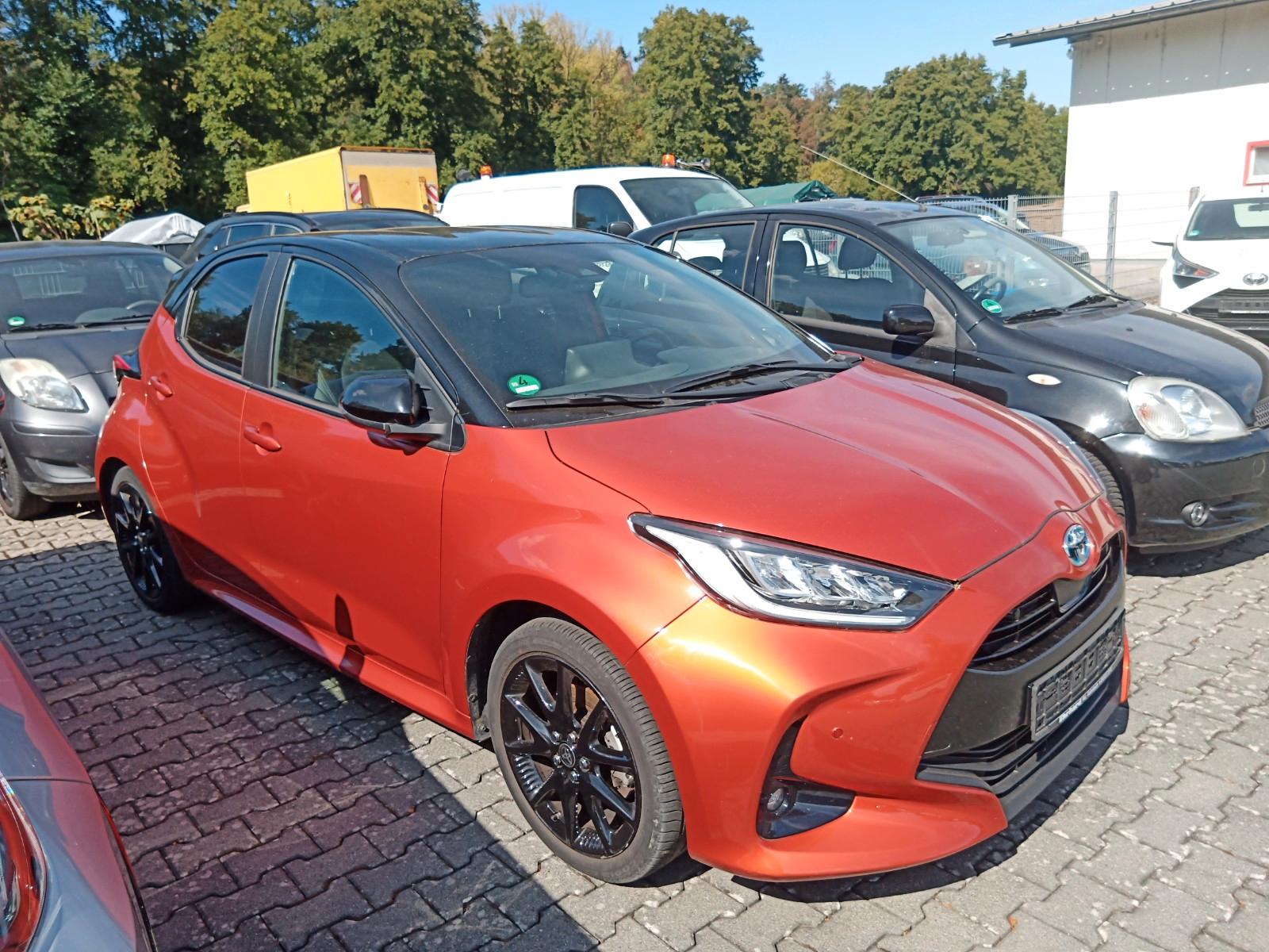Toyota Yaris Hybrid Style *Sommer+Winterräder*