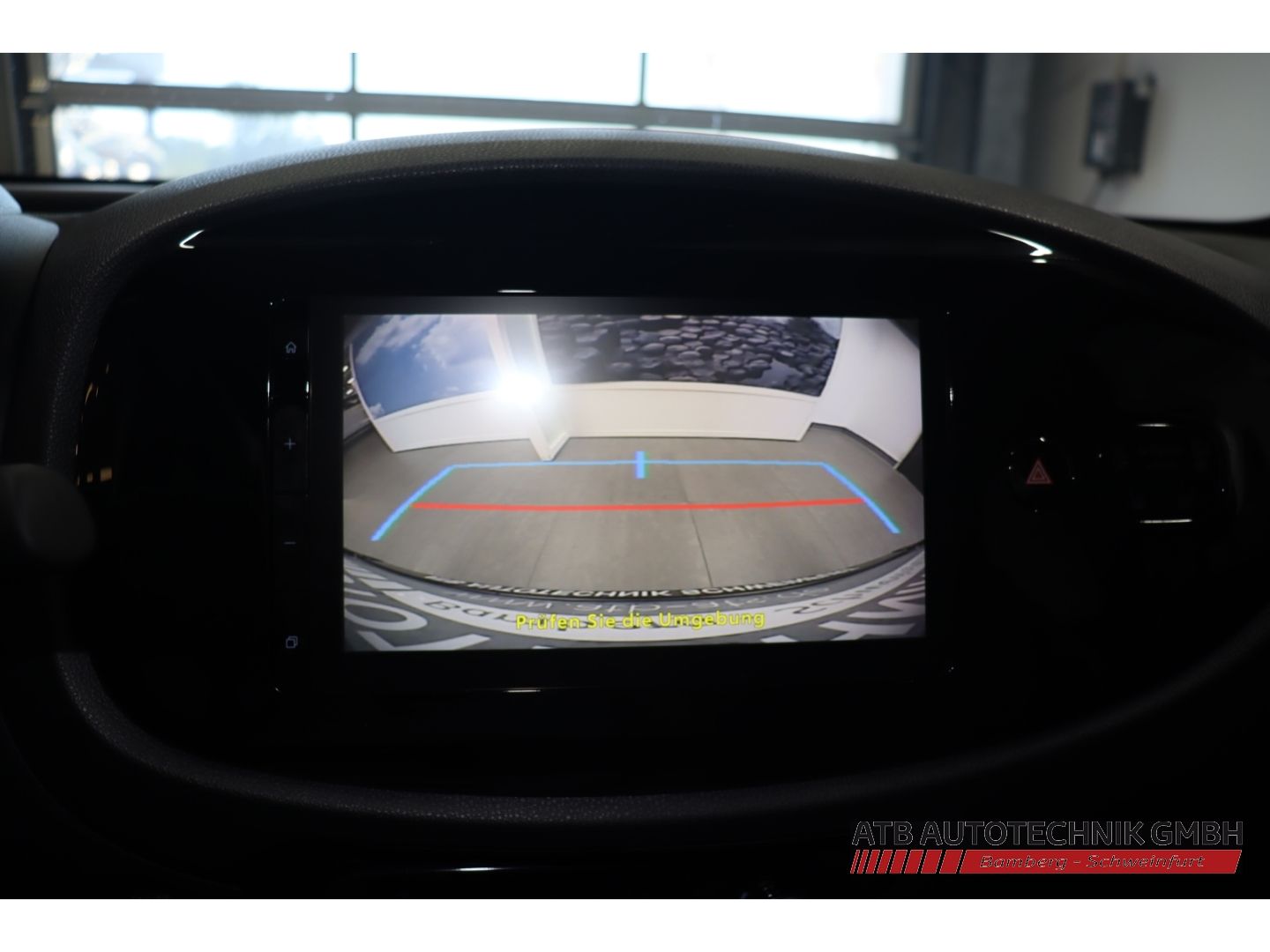 Fahrzeugabbildung Toyota Aygo X Air Team D 1,0-l-VVT-i Faltdach Apple Car