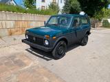 Lada NIVA 1.7i  ONLY 4X4 TÜV 4/27  AHK   BJ2009 Servo - Lada aus 2009