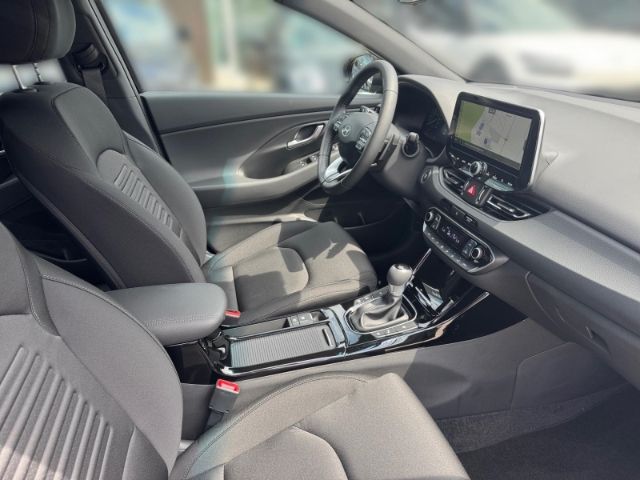 Fahrzeugabbildung Hyundai i30 FL Kombi (MY25) 1.5 T-GDI (140 PS) 48V 7-DCT