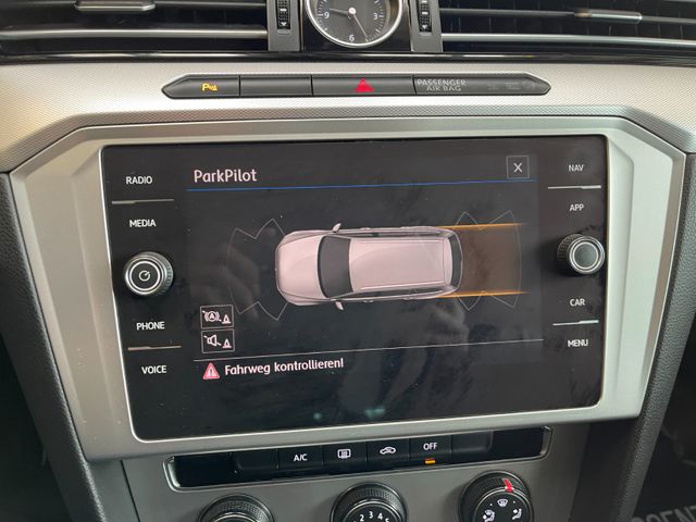 Volkswagen Passat Variant  *1.HAND*NAVI*APS*AHK*LED*SMARTL*