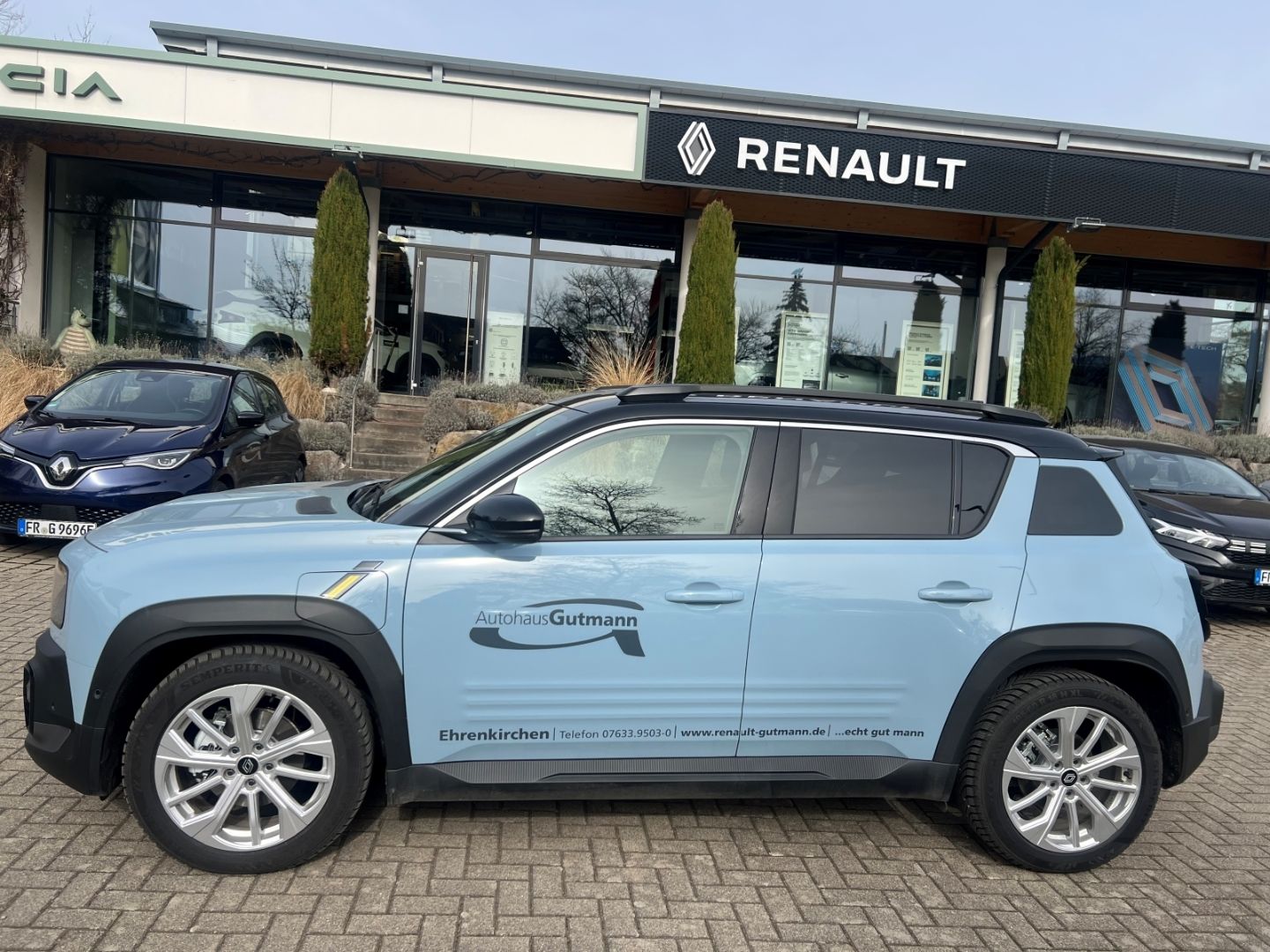 Fahrzeugabbildung Renault 4 Electric 150 Comfort Range Iconic 400 km Reich